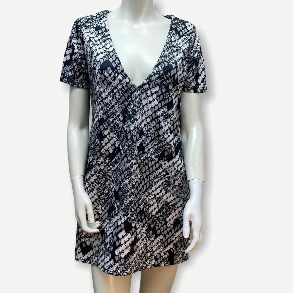 5/$20 Missguided plunge neck snake print dress